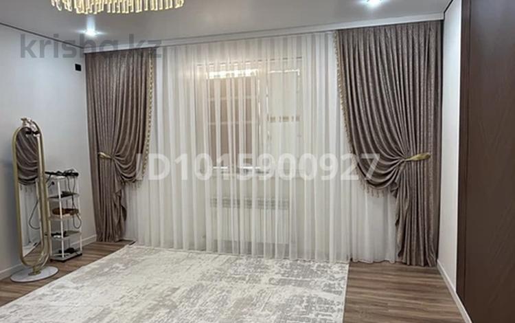 2-комнатная квартира · 65 м² · 1/5 этаж, 16-й мкр 83 за 21 млн ₸ в Актау — фото 2