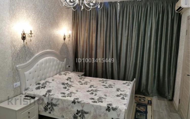 1-бөлмелі пәтер · 62 м² · 1/5 қабат, мкр Нурсая, бағасы: 9 000 〒 в Атырау — фото 2