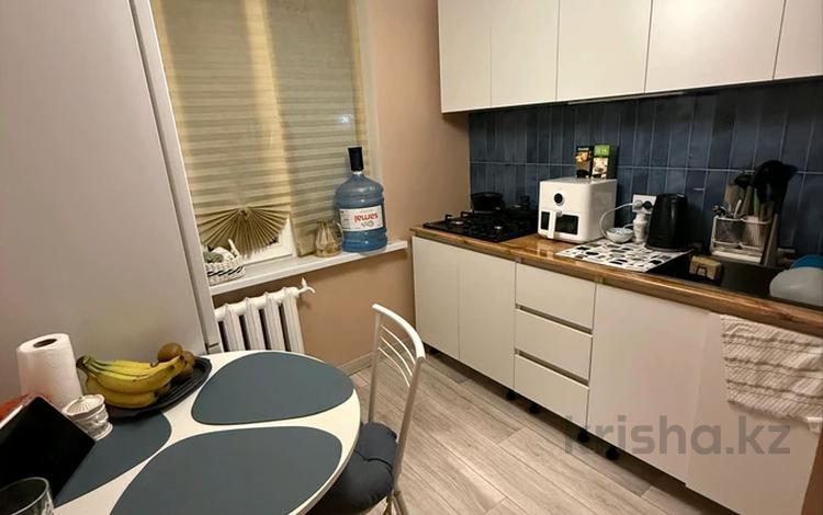 2-комнатная квартира · 42 м² · 4/4 этаж, мкр №10, Мкр №10 А 12 — Саина-Шаляпина за 250 000 ₸ в Алматы, Ауэзовский р-н — фото 2
