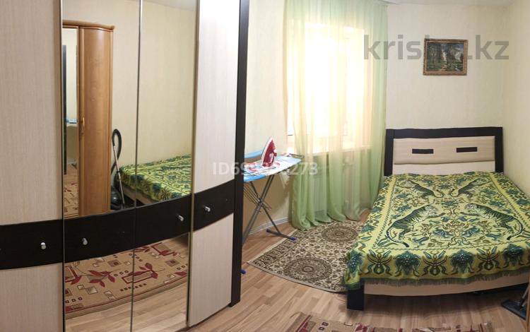 2-комнатная квартира · 64 м² · 6/9 этаж, 10 микрорайон 24 за 150 000 ₸ в Аксае — фото 2