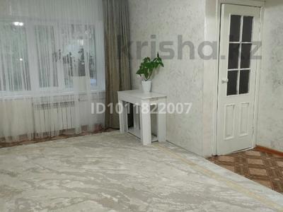 3-комнатная квартира · 58 м² · 1/5 этаж, Старый город, 8март 10 за 12 млн ₸ в Актобе