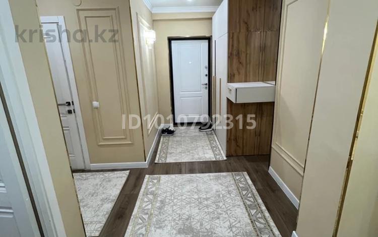 2-комнатная квартира · 65 м² · 9/9 этаж, Дом 17 за 20 млн ₸ в Актау, 19А мкр — фото 2
