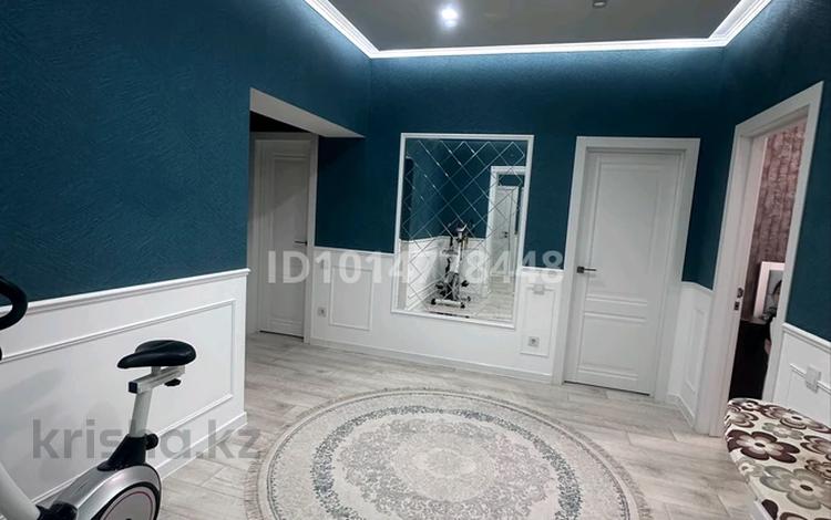3-комнатная квартира · 127.7 м² · 4/5 этаж, мкр Северо-Восток, мкр Северо-Восток-2 19/2 — Северо восток за 45 млн ₸ в Уральске — фото 2