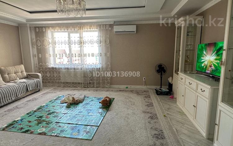 3-бөлмелі пәтер · 110 м² · 11/12 қабат, мкр Юго-Восток, проспект республики 1/3 — Строймарт, бағасы: 45 млн ₸ в Караганде, Казыбек би р-н — фото 2