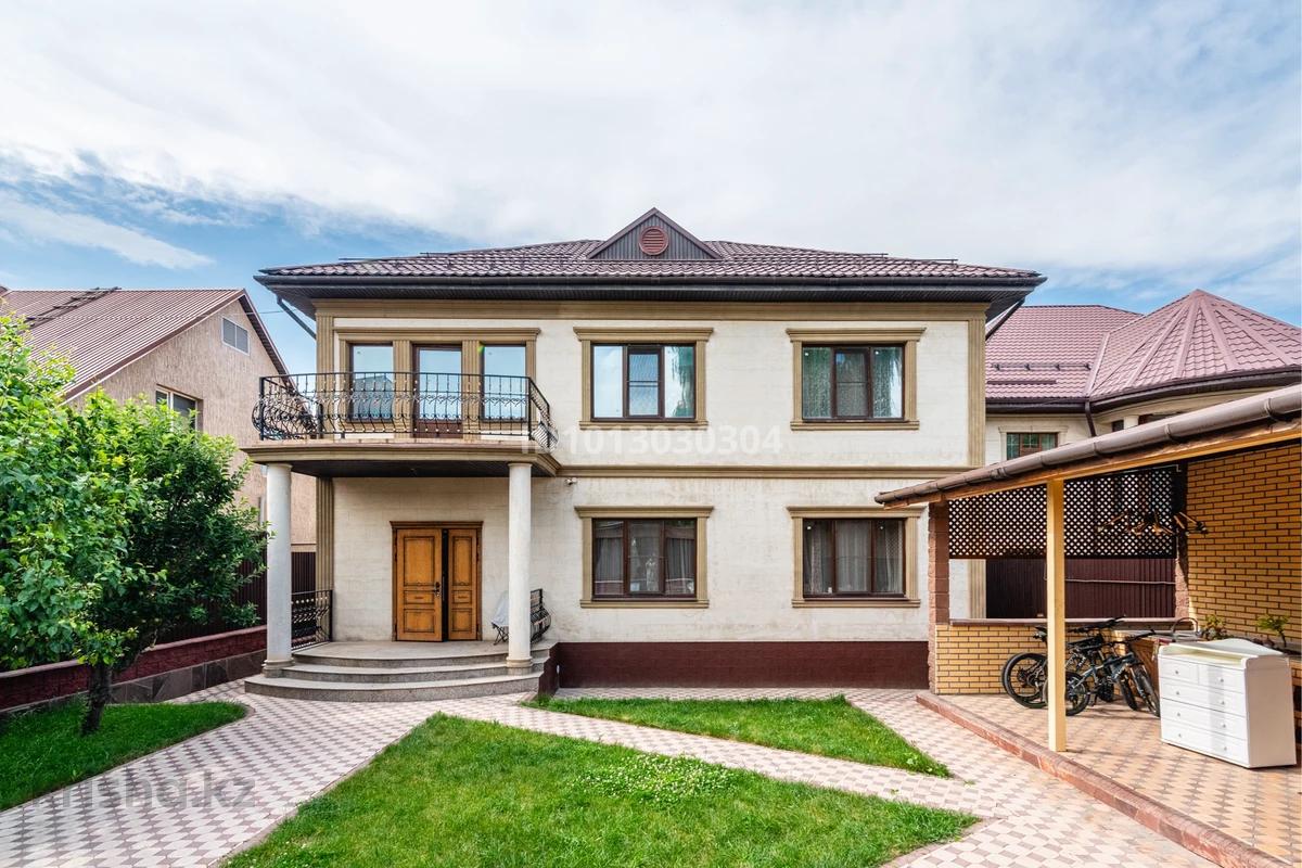 Отдельный дом · 7 комнат · 270 м² ·