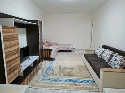 1-комнатная квартира · 35 м² · 5/5 этаж, 8-й мкр. 12А за 170 000 ₸ в Шымкенте, Абайский р-н