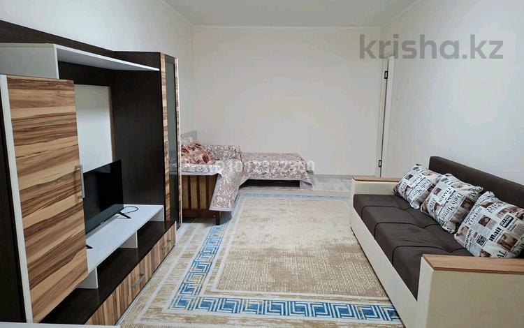 1-комнатная квартира · 35 м² · 5/5 этаж, 8-й мкр. 12А за 170 000 ₸ в Шымкенте, Абайский р-н — фото 2