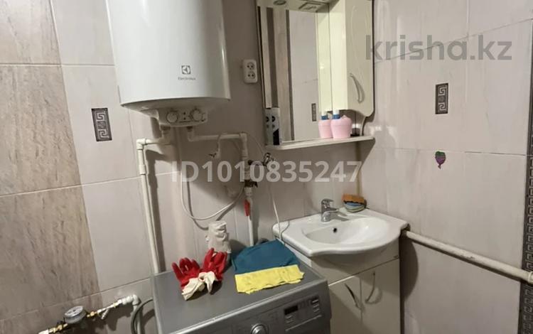 2-бөлмелі пәтер · 42 м² · 2/2 қабат, Квартал 14 8, бағасы: 3 млн ₸ в  — фото 2