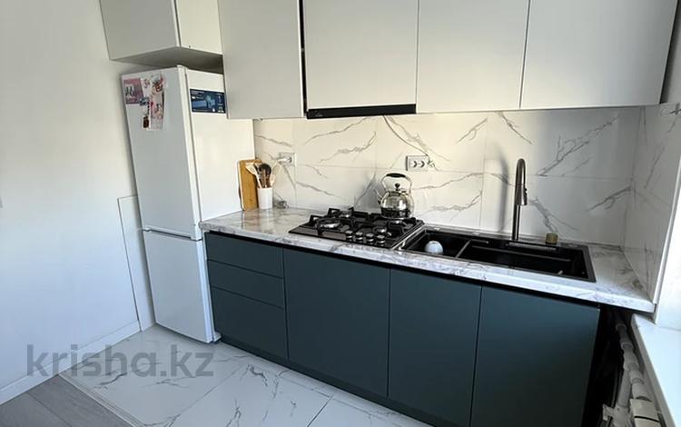 2-комнатная квартира · 48 м² · 5/5 этаж, Привокзальный 5 17 за 16.5 млн ₸ в Атырау, мкр Привокзальный-5 — фото 2