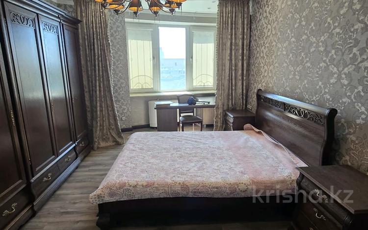 4-бөлмелі пәтер · 170 м² · 5/12 қабат, Самал-2 ш/а. 223, бағасы: 250 млн ₸ в Алматы, Медеуский р-н — фото 2