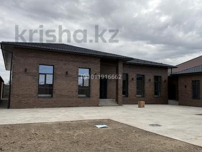 Отдельный дом · 7 комнат · 360 м² · , Беккожаев 90 — Проспект Астана Амангелды Иманов за 165 млн ₸ в 
