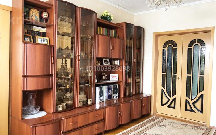 3-комнатная квартира · 57.8 м² · 3/5 этаж, мкр Михайловка , Крылова 44 за 35 млн ₸ в Караганде, Казыбек би р-н — фото 2