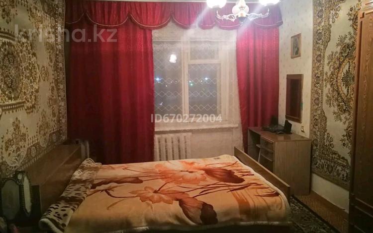 3-бөлмелі пәтер · 64 м² · 4/5 қабат, Аманжолова 2, бағасы: 15 млн ₸ в Жезказгане — фото 2