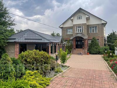 Отдельный дом · 14 комнат · 458 м² · 6 сот., мкр Коктобе, Радлова — Трофимова за 4 млн ₸ в Алматы, Медеуский р-н