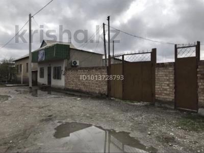 Отдельный дом · 12 комнат · 150 м² · 10 сот., Дулыға батыра 29 — Алтынбұлақ базардың қасы,Қазына супермаркет,Ерден магазиннің жанында,Мост кафе за 19 млн ₸ в Туркестане