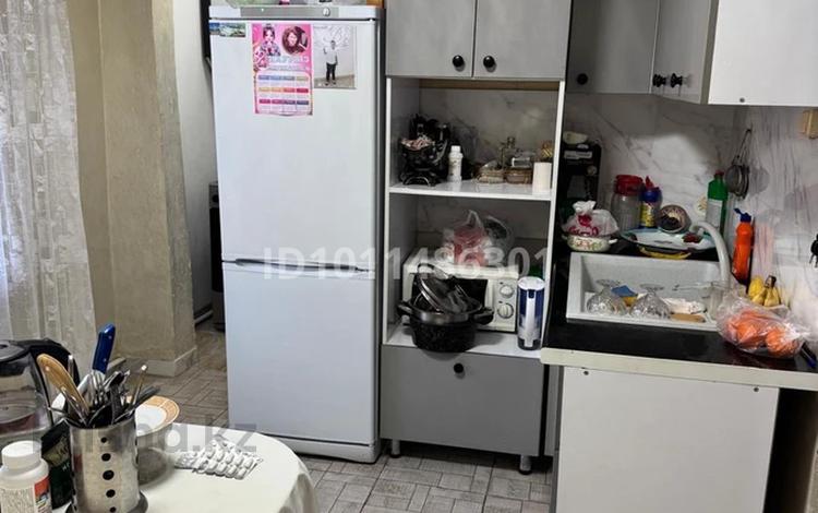3-бөлмелі пәтер · 74 м² · 1/3 қабат, Ш.Валеханова 10А 2, бағасы: 20 млн ₸ в Макинске — фото 2