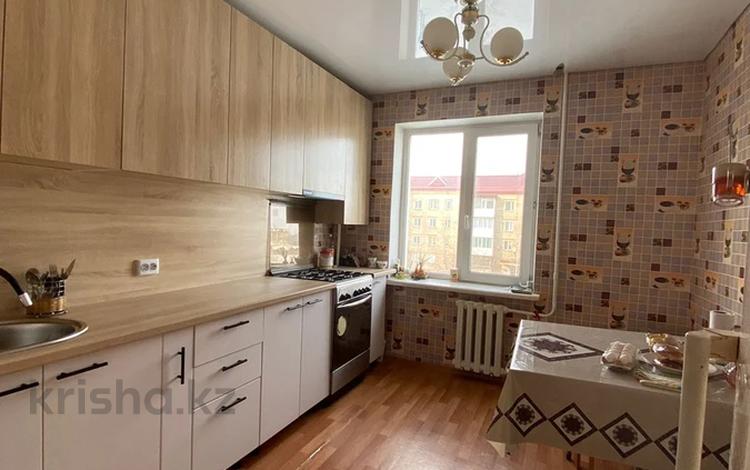 4-комнатная квартира, 71.4 м², 3/5 этаж, Дусухамбетова за 28.5 млн 〒 в Петропавловске — фото 2
