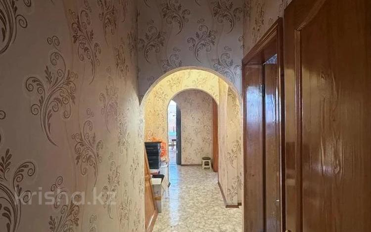 3-бөлмелі пәтер · 70 м² · 3/9 қабат, Ақсай-4 ш/а., Жубанова, бағасы: 43.5 млн ₸ в Алматы, Ауэзовский р-н — фото 2