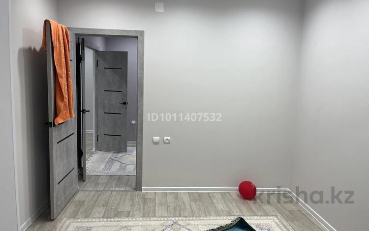 2-бөлмелі пәтер · 43 м² · 3/6 қабат, 39-й мкр 12 — маңғыстау арена, бағасы: 14 млн ₸ в Актау — фото 2