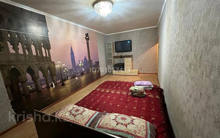1-комнатная квартира · 42 м² · 3/9 этаж, Физкультурная за 1 000 ₸ в Семее — фото 2