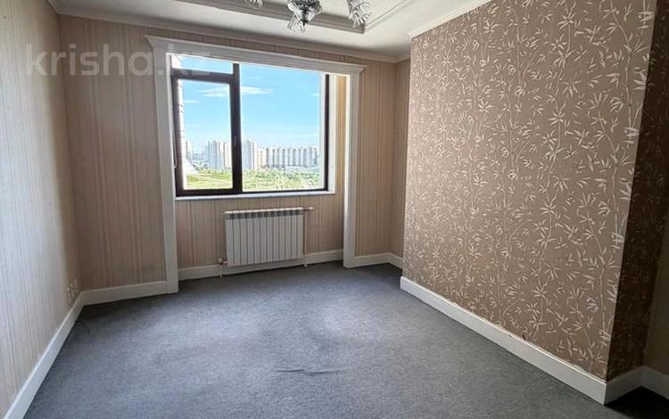 5-бөлмелі пәтер · 220 м² · 15/18 қабат, Ахмет Байтурсынулы 1, 3, 5, 9, бағасы: 140 млн ₸ в Астане, Сарайшык р-н — фото 2