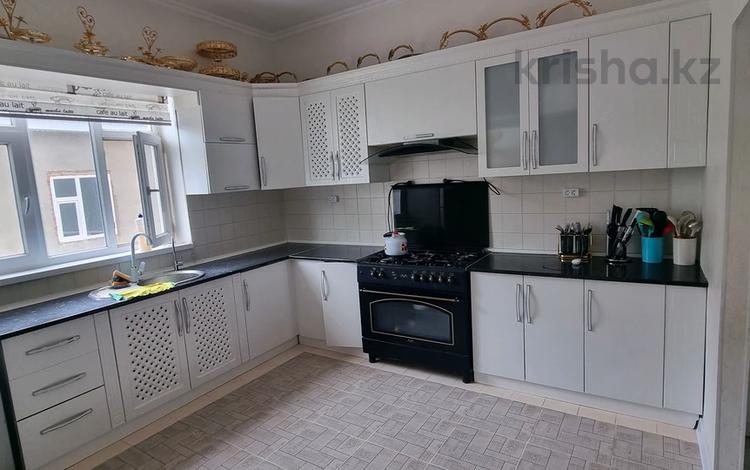 6-комнатная квартира · 150 м² · 1 этаж, Қорқыт ата 125 за 30 млн ₸ в Жанаозен — фото 3
