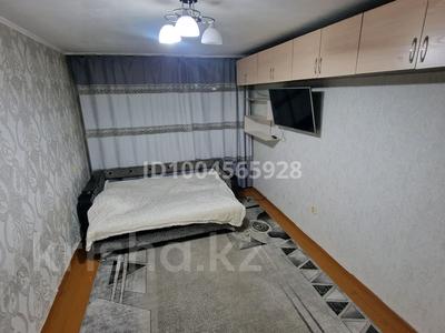 Аренда квартир в Восточно-Казахстанской обл.: 1-комнатная квартира · 32 м² · 2/5 этаж, Абая 3 — проспект абая за 150 000 〒 1-комнатная квартира · 32 м² · 2/5 этаж, Абая 3 — проспект абая за 150 000 〒 в Усть-Каменогорске, Ульбинский
