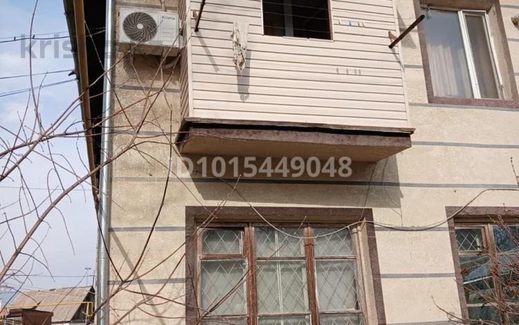 1-бөлмелі пәтер · 38 м² · 2/2 қабат, Сатпаева 201 — Акбота садик, бағасы: 9 млн ₸ в Шу — фото 2