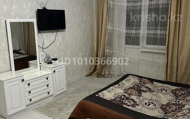 1-комнатная квартира · 42 м² · 4/5 этаж, мкр Астана 8 за 9 000 ₸ в Таразе — фото 2