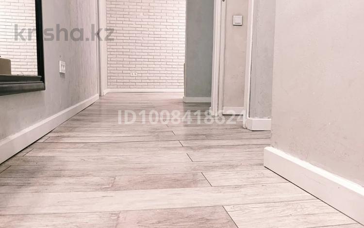 3-комнатная квартира · 65 м² · 2/5 этаж, мкр Алмагуль 296 — Жарокова аль фараби за 380 000 ₸ в Алматы, Бостандыкский р-н — фото 2