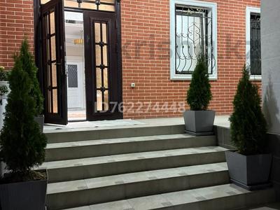 Дом · 8 комнат · 400 м², мкр Шапагат-2 — Жана жол 5 за 150 000 〒 в Шымкенте, Каратауский р-н