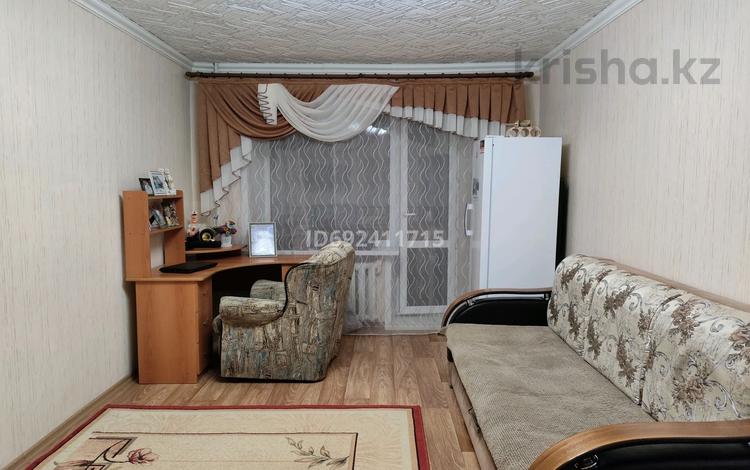 2-комнатная квартира, 47 м², 2/5 этаж, 5 9 за 9 млн 〒 в Лисаковске — фото 2