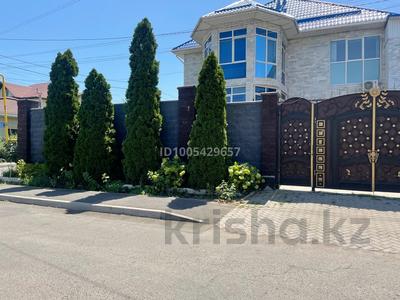 Отдельный дом · 8 комнат · 360 м², мкр Таугуль-3 — Бекет ата за 1.9 млн 〒 в Алматы, Ауэзовский р-н