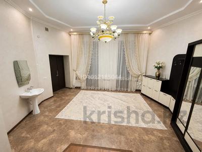 Отдельный дом · 8 комнат · 240 м² · 10 сот., мкр Акжайык, Кокшетау 18 — Напротив Садик Амира , рядом автомойка за 175 млн ₸ в Шымкенте, Абайский р-н
