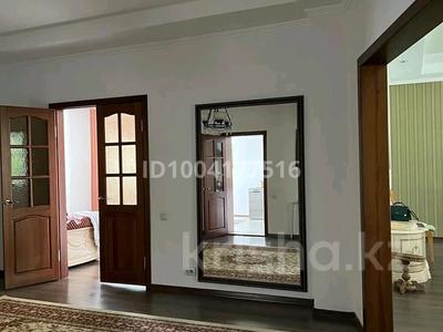 Отдельный дом · 6 комнат · 235 м² · 10 сот., Хиуаз Доспановой 4 за 52 млн 〒 в Аксу
