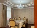 4-комнатная квартира · 235 м² · 9/9 этаж, Алихана Бокейхана за 600 000 ₸ в Астане, Есильский р-н
