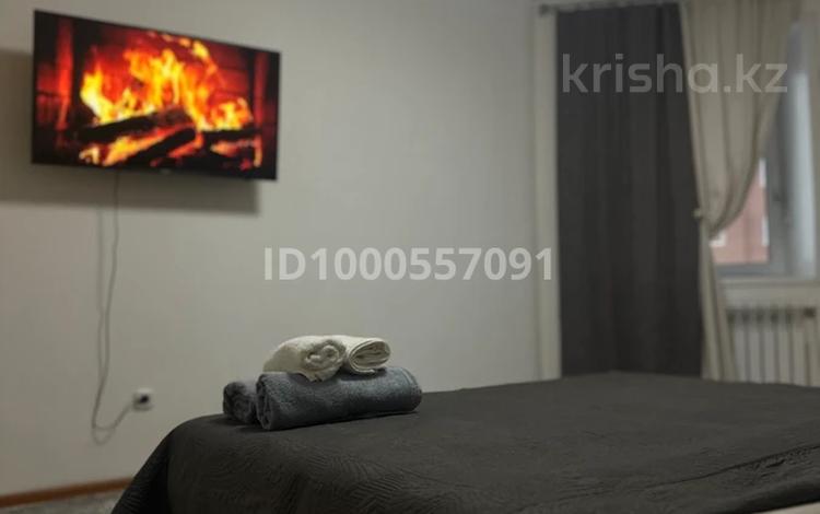 1-комнатная квартира · 40 м² · 7/9 этаж, Юбилейный, Мкрн Юбилейный 8 за 10 000 ₸ в Костанае — фото 2