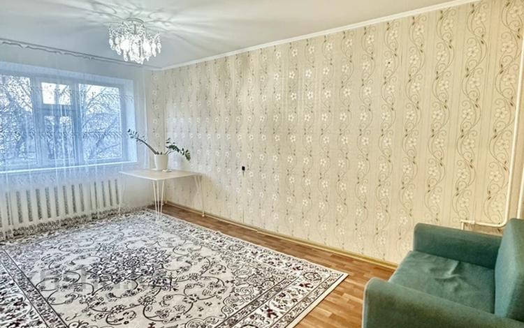 2-комнатная квартира, 55.6 м², 3/5 этаж, 8 марта — Саяхат - 3 школа