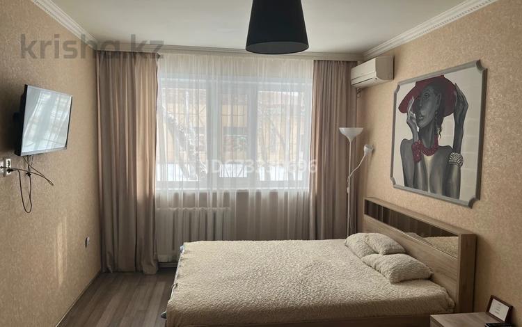 1-комнатная квартира, 39 м² по часам, Айманова 21 за 4 000 〒 в Павлодаре — фото 11