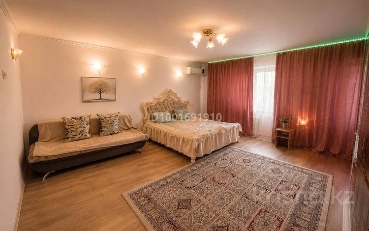 1-бөлмелі пәтер · 60 м² · 3/25 қабат, 11 ш/а. 112г — Актобе Ажары, Керуен Сити, World class, City Shopping center, бағасы: 6 000 ₸ в мкр 11 — фото 11