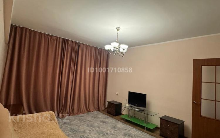 2-комнатная квартира · 63 м² · 2/5 этаж, Тулебаева 82 за 330 000 ₸ в Алматы, Медеуский р-н — фото 17