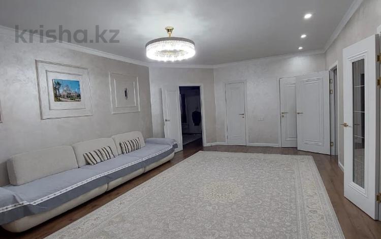 3-комнатная квартира · 139 м² · 2/5 этаж, мкр. Алтын орда за 56 млн 〒 в Актобе — фото 2