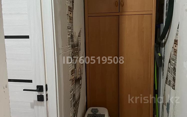 1-бөлмелі пәтер · 31 м² · 5/5 қабат, 1-й квартал, 1-й квартал 16 — Каретная - восток 1, бағасы: 8.7 млн ₸ в Караганде, Алихана Бокейханова р-н — фото 2