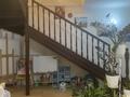 5-бөлмелі пәтер · 200 м² · 4/5 қабат, Ақсай-1 ш/а., Жетысу-2 2 — Школа 117, бағасы: 200 млн ₸ в Алматы, Ауэзовский р-н