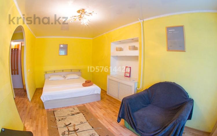 1-комнатная квартира, 40 м², 2 этаж посуточно, Алтынсарина 110 за 9 000 〒 в Костанае — фото 2