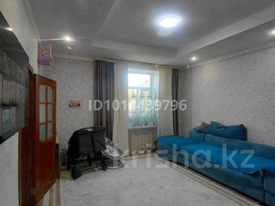 3-комнатная квартира · 64 м² · 2/2 этаж, мкр Жилгородок, Пр. Победы за 16.5 млн ₸ в Актобе
