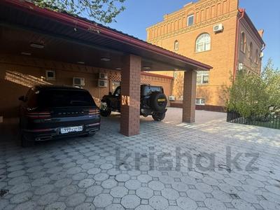 Отдельный дом · 6 комнат · 600 м² · 15 сот., Мукана наурызалиева 15 за 199 млн ₸ в Атырау