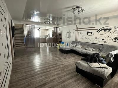 Дом · 4 комнаты · 350 м², мкр Михайловка , Западная 21 за 110 000 〒 в Караганде, Казыбек би р-н