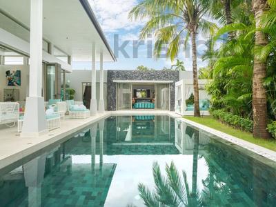 Отдельный дом · 5 комнат · 430 м² · 6 сот., Чернгталай за 811 млн 〒 в Пхукете