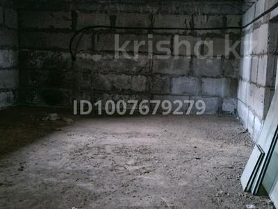 Еркін · 400 м², бағасы: 25 млн ₸ в Актобе, мкр. Алтын орда